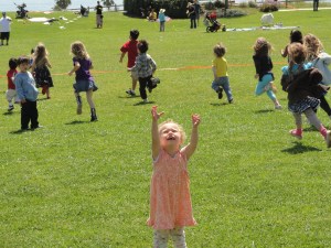 Festival child looks to the skies 2013